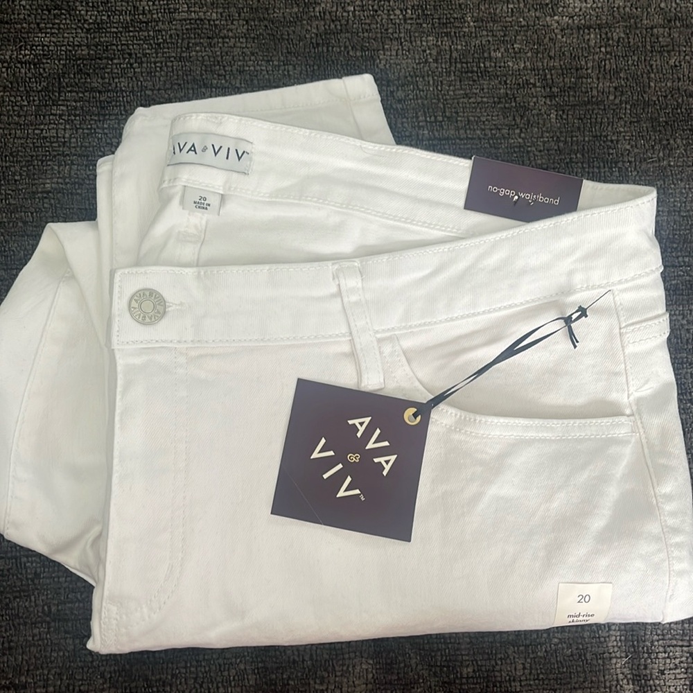 New with tags Ava & Viv white jeans size 20